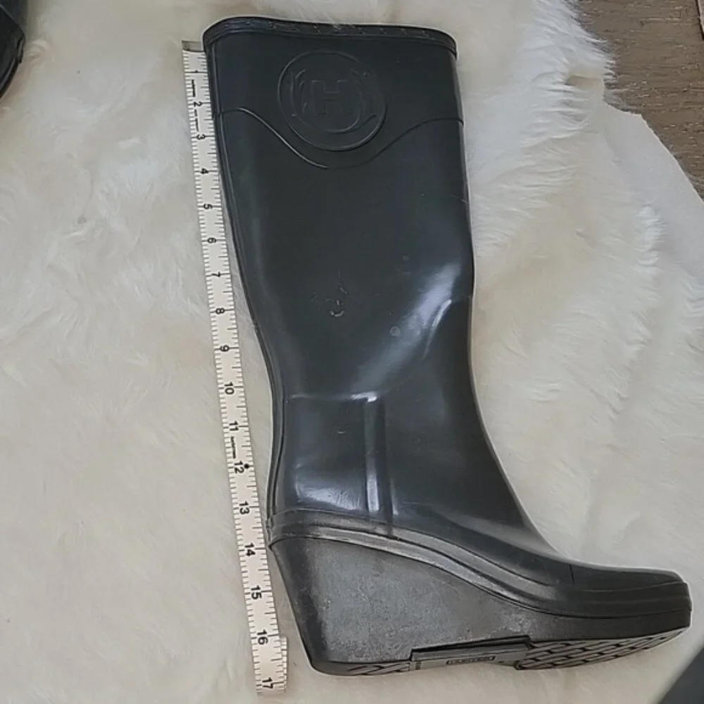 HUNTER Rare Green Wedge Crest Emblem Tall Preppy Pull On Waterproof Rain Boots 5